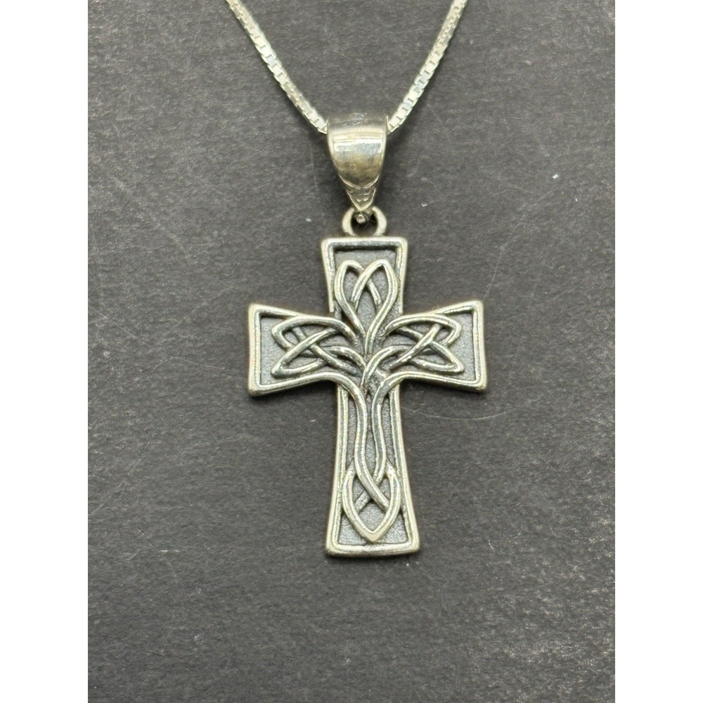EUC 18" Sterling Silver Celtic Cross Pendant Necklace H10